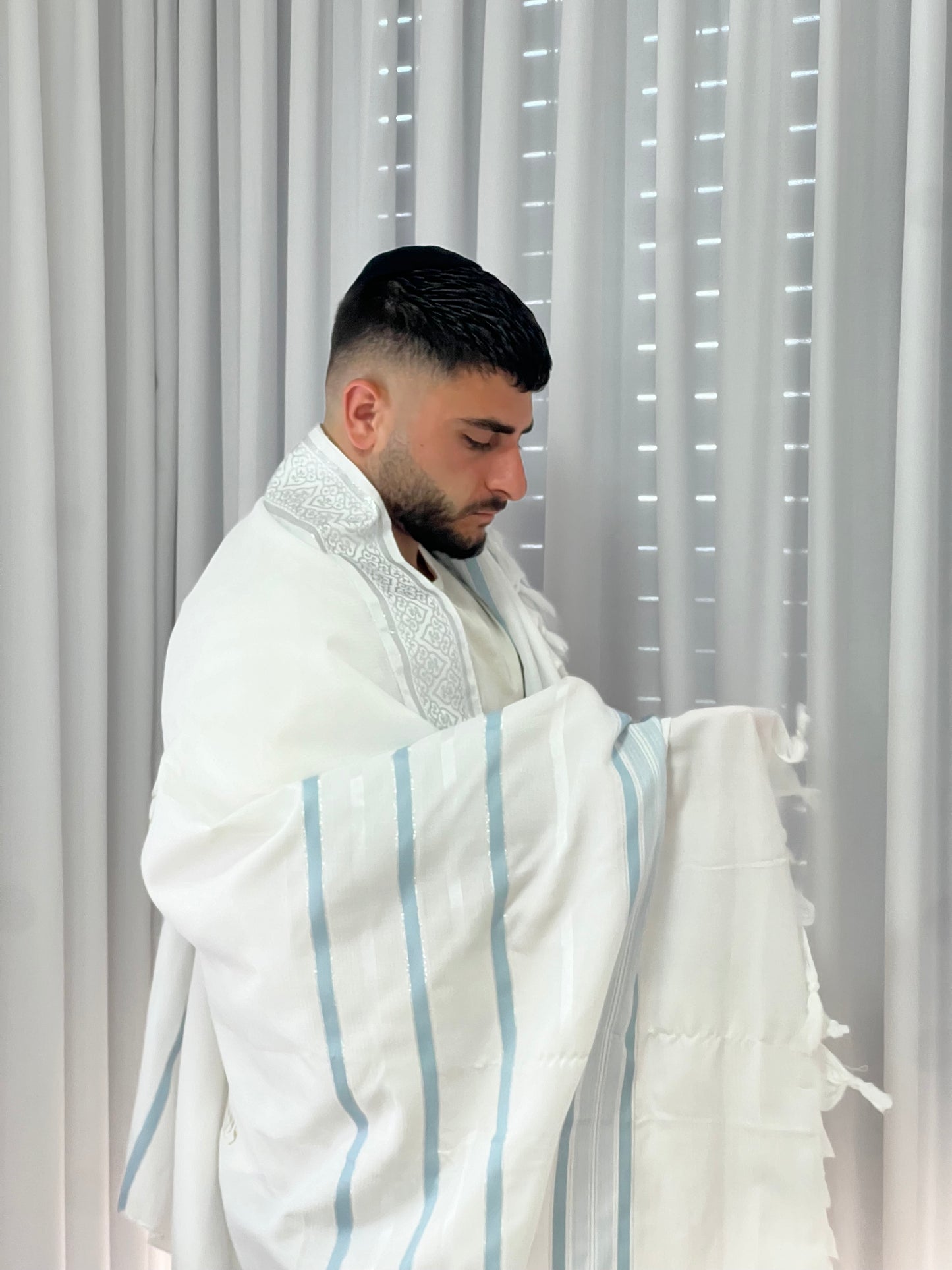 טלית יברכך ה׳