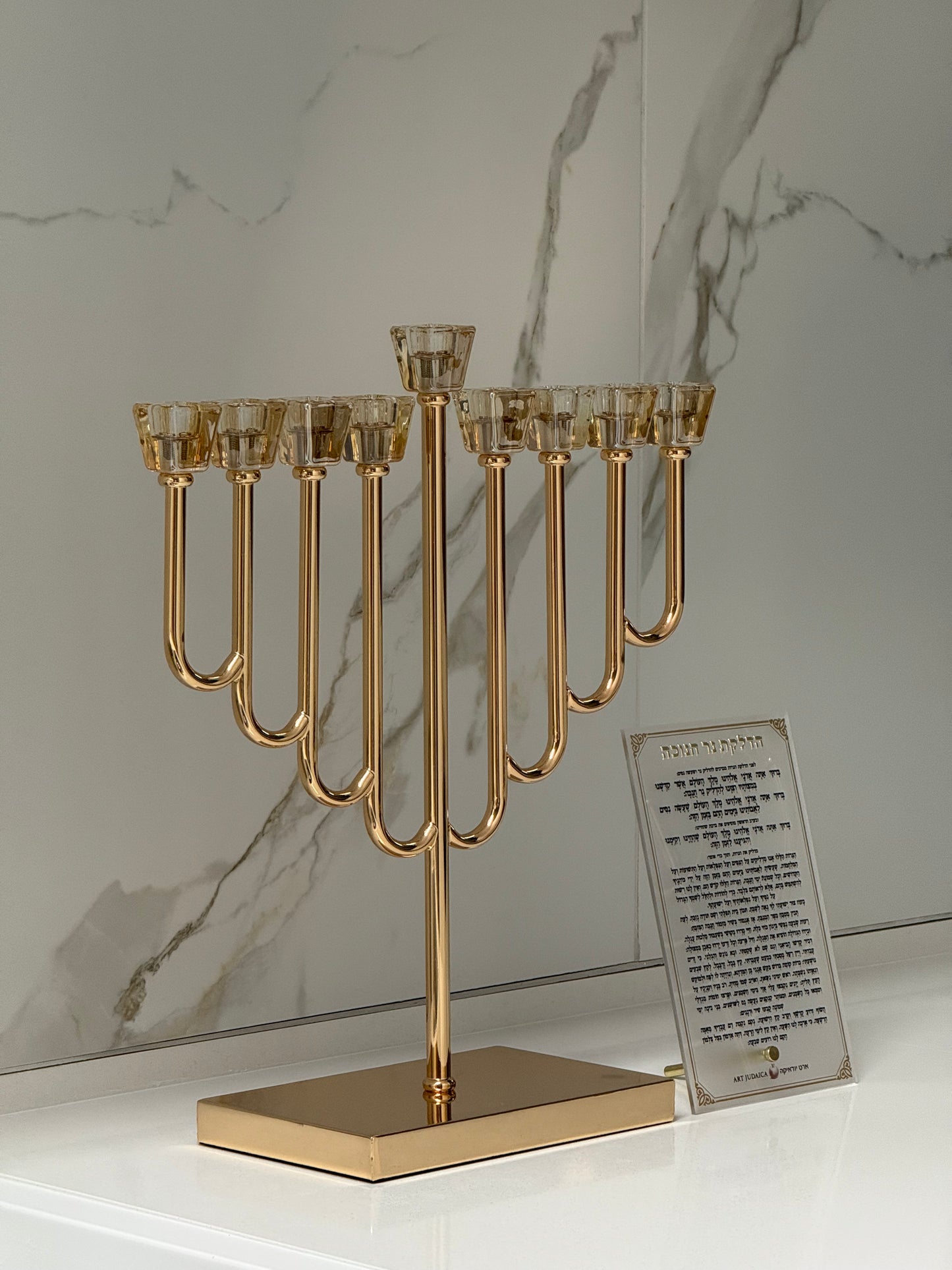 חנוכיית ניצוץ